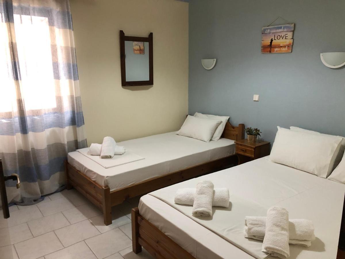 Vrasná Thealos Inn מראה חיצוני תמונה