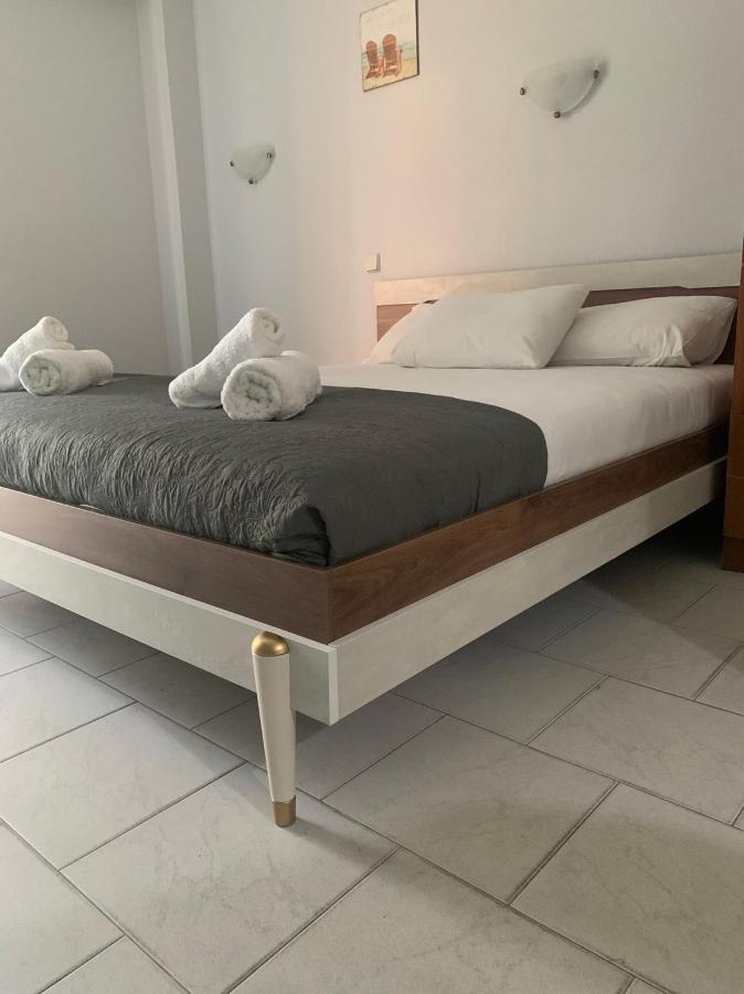 Vrasná Thealos Inn מראה חיצוני תמונה